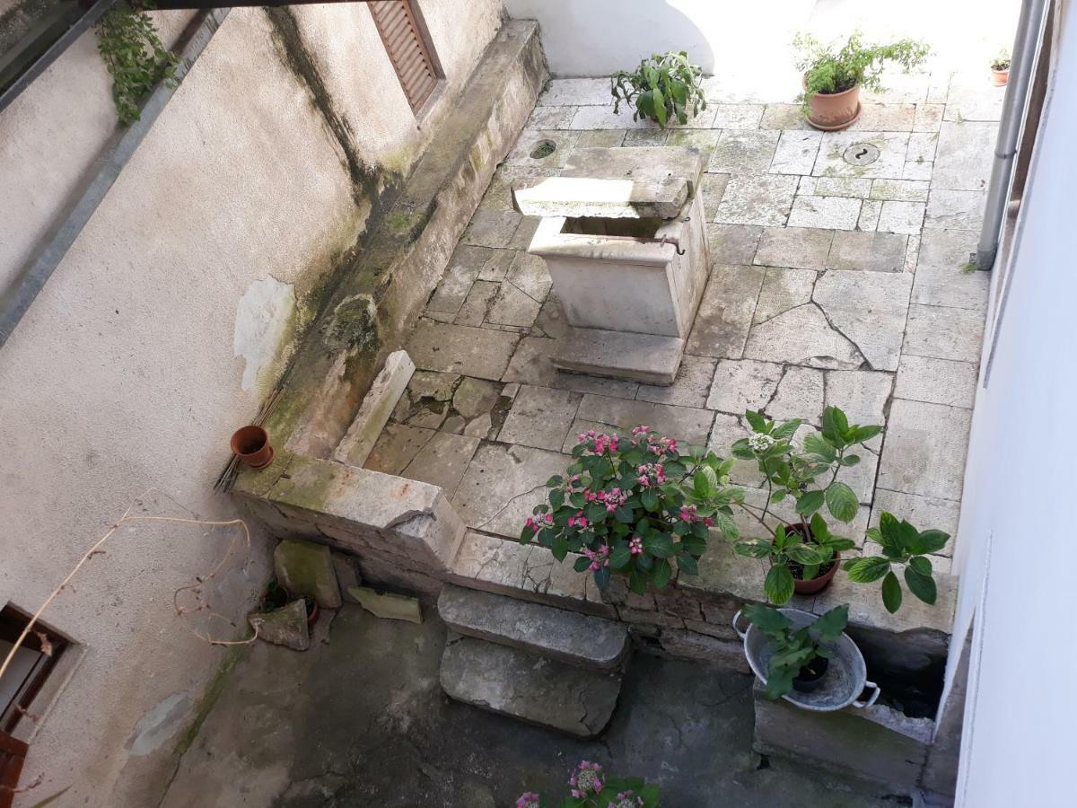 Rubi Apartment ไพราน ภายนอก รูปภาพ